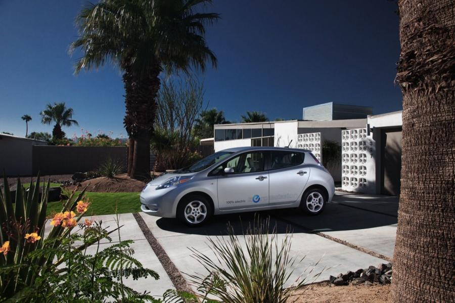  Nissan Leaf 2012 года  (фото 28 из 45)